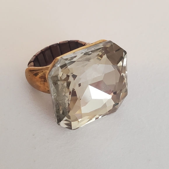 Jewel Stretch Cockail Ring - Picture 2 of 8